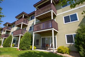 Lakewood place apartments photo